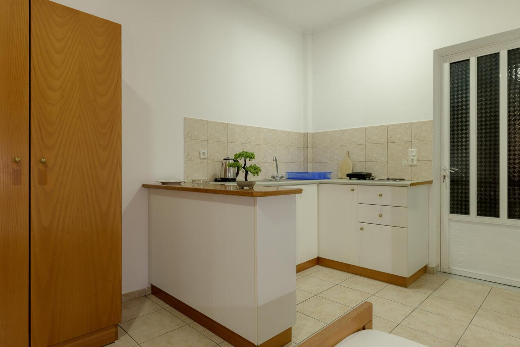 Anthi Studios & Apartments 알리케스 외부 사진