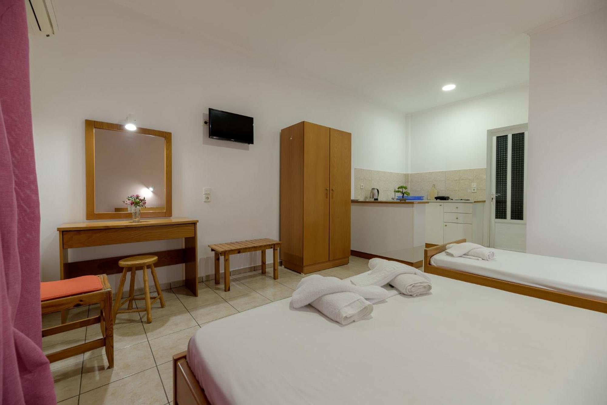 Anthi Studios & Apartments 알리케스 외부 사진