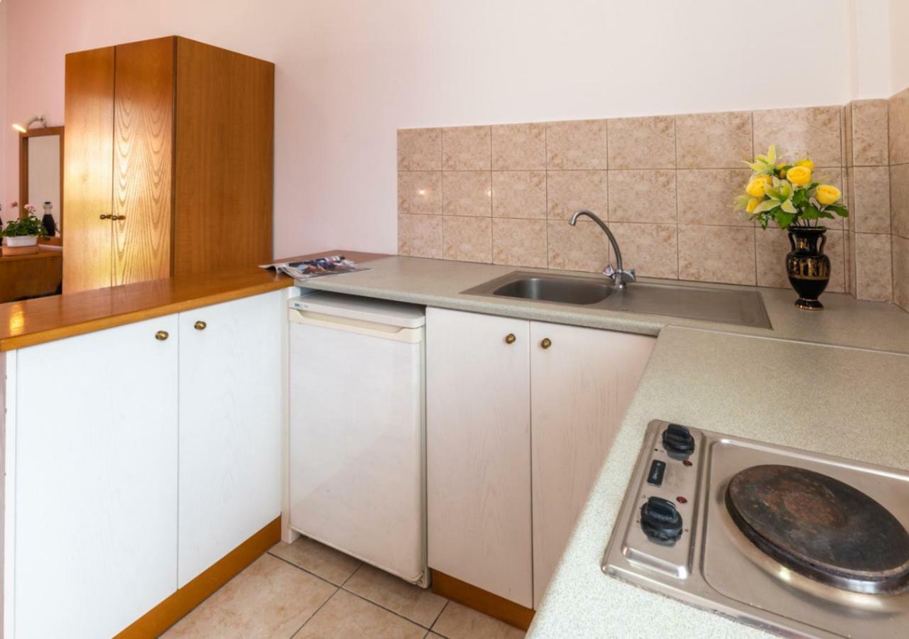 Anthi Studios & Apartments 알리케스 외부 사진